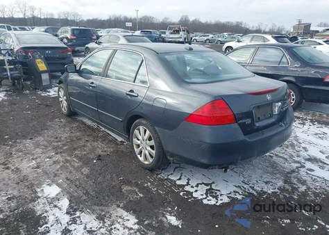 2006 Honda Accord 3.0 Ex z USA, uszkodzony, nr VIN 1HGCM66816A043395